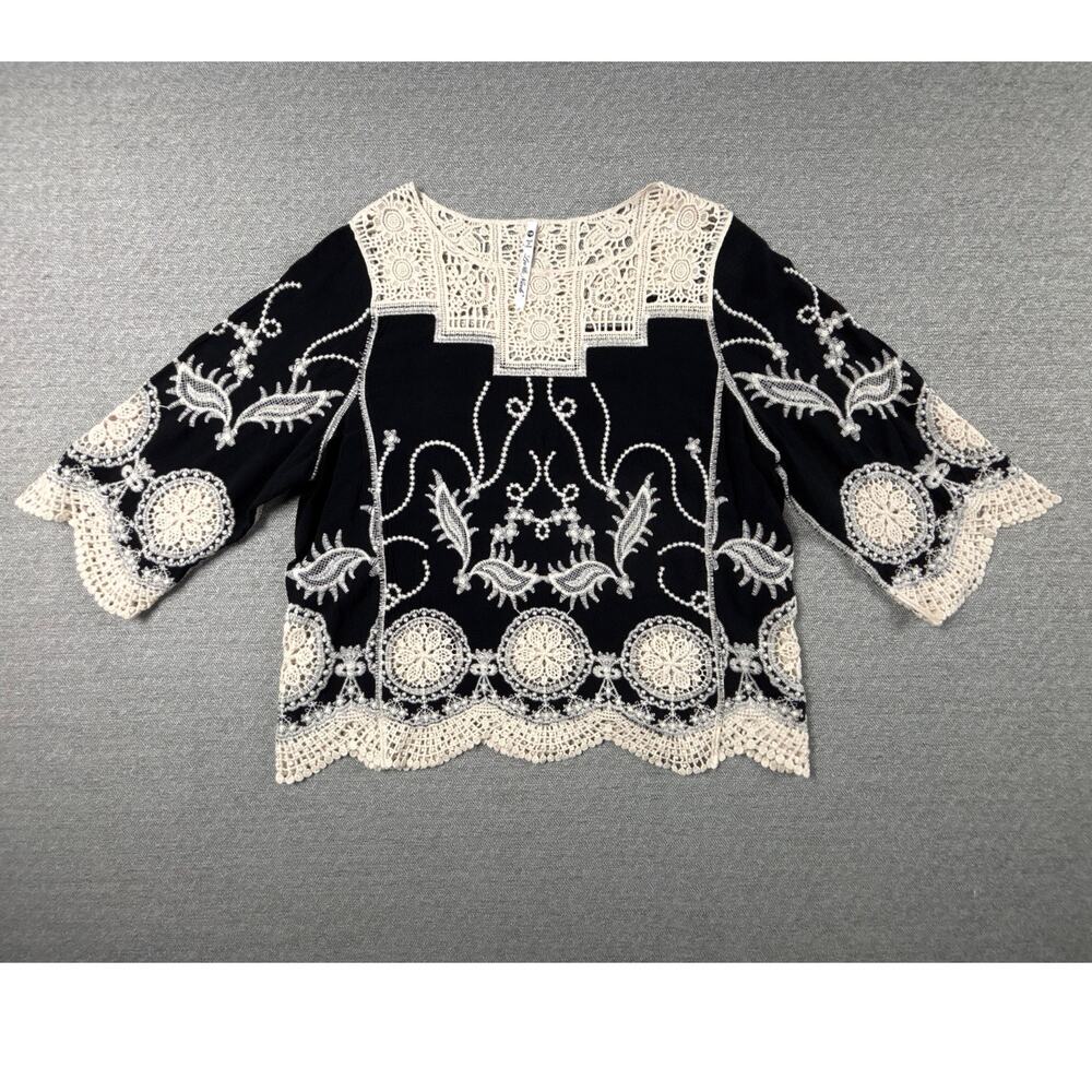 Leo & Nicole Sz PM Boho Cream and Black Embroidered Top Festival Hippie Shirt